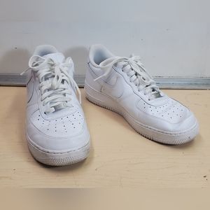 Nike Air Mens White Sneakers Walking Shoes Size 12.